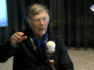 Ab Osterhaus adviseert: 'Ouderen, blijf uit de buurt van snotterende kinderen!'