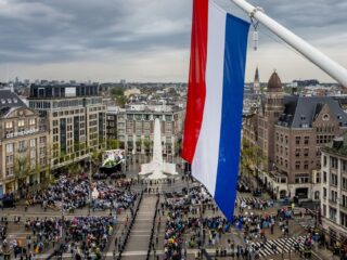 NPO Radio 1 staat 4 mei stil bij Dodenherdenking met speciale uitzending