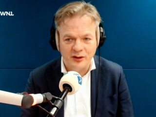 Omtzigt vindt dure boodschappen belangrijker dan 'lintjesgate': 'Er bestaat geen excuus'