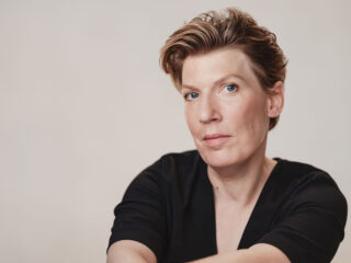 Paulien Cornelisse verkozen tot Taalstaatmeester 2025 in De Taalstaat