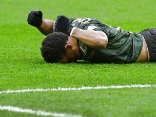 'Van de achttien schoten van Feyenoord was er maar één tussen de palen in Klassieker'