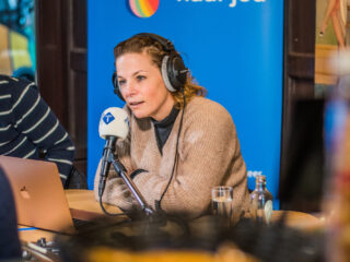 Roos Abelman nieuwe vaste presentator KRO-NCRV’s Spraakmakers