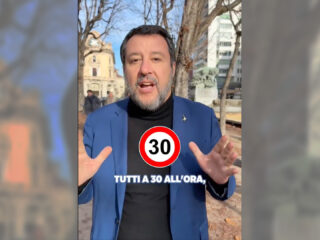 Italiaanse minister nu fel tegen beleid dat hij eerder nog goedkeurde