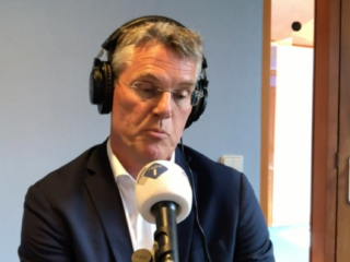 Eerste Kamer had asielbegroting moeten afkeuren, vindt Rekenkamer-president Pieter Duisenberg