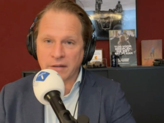 Defensiestaatssecretaris Tuinman doet klemmend beroep op CDA: 'Stem in met vakantievluchten op Lelystad'