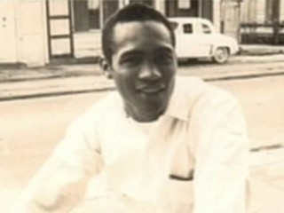 De transformatie van Desi Bouterse: van ster van de basketbalclub naar tiran en moordenaar