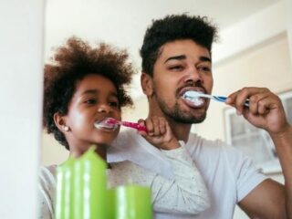 Echte vooruitgang in mondzorg zit in poetsgedrag, niet in de nieuwste snufjes