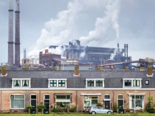 Podcast De Dag: Roest in de staalfabriek