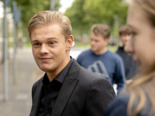 Dennis Schouten: 'Ben ik verplicht aan iemand om mijn leven te leiden?'