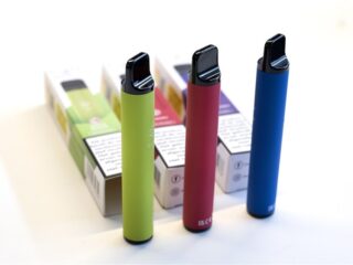 Stand.nl: 'Vapen moet helemaal verboden worden'