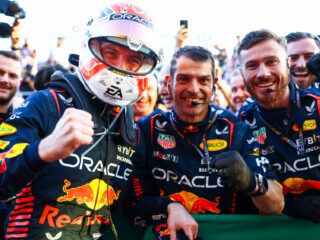 Max Verstappen wint chaotische Grand Prix van Australië