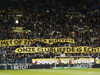 Lot Vitesse aan een zijden draadje; dit betekent het verdwijnen van een profclub uit de regio