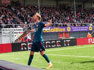 FC Emmen verliest met 0-3 van FC Twente: ‘Plek vijftien wordt zeer penibel’