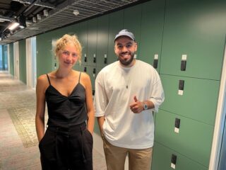 Sarah Neutkens, schrijver, componist, kunstenaar en model, wil nergens bij horen