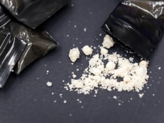 Verbod op designerdrugs: 'Ik snoof mijn neus helemaal kapot'