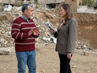 Podcast De Dag: Eén jaar vrijheid in Syrië