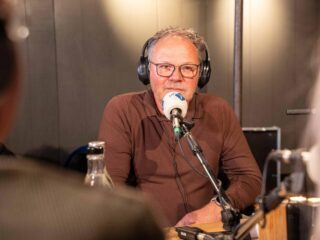 Afzwaaiend SC Cambuur-trainer Henk de Jong wil zich inzetten voor Leeuwarden