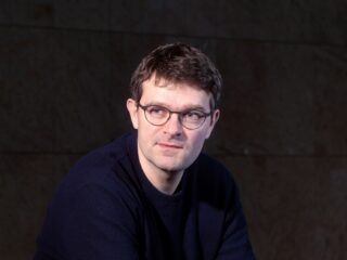 'Waarom zijn we bang om offline te gaan?' Wetenschapper Willem Schinkel over onze obsessie met technologie