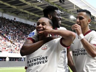 PSV naar Champions League-voorrondes, wordt overschaduwd door vertrek Van Nistelrooy