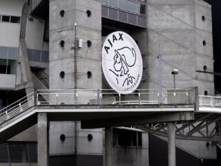 Ontslag Kroes: top Ajax wist niet hoe het zat met beursregels