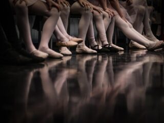 Hoe Hans van Manen (1932 - 2025) de danswereld openbrak