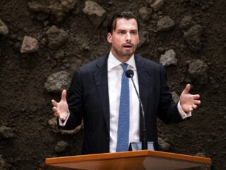 Baudet wil door met gaswinning Groningen en inwoners Lamborghini schenken, kan dat?