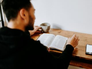 Asielzoekers met bekeringsverhaal mogen minder vaak blijven: 'Gevolgen kunnen groot zijn'