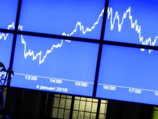 Hoe algoritmes de beurskoers beïnvloeden: 'Je kunt AI duidelijke opdrachten geven'