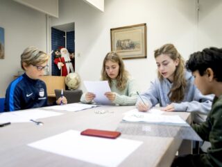 Afschaffen particuliere bijles de grote gelijkmaker in onderwijs? 'Scholen moeten dit zelf organiseren'