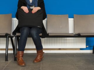 'Ik wil er ook bij horen', een derde van mensen in bijstand komt niet aan baan