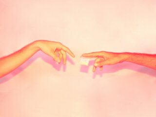 Nederland is de spil in de wereldwijde handel van designerdrugs