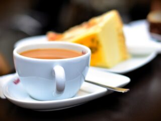 Tentoonstelling over de rol van eten bij rouw in museum Tot Zover: 'Een lekkere dood'