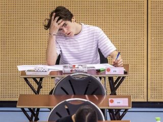 Een nacht doorhalen om te leren voor je eindexamens? Volgens experts 'geen goed idee'