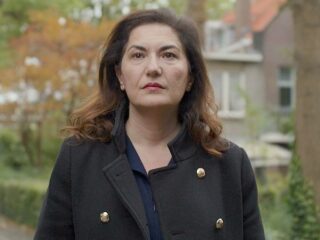 Na 3 vrouwenmoorden in 1,5 jaar wil burgemeester Rijswijk dat kabinet meer actie onderneemt tegen femicide