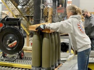Krijgt Oekraïne nog meer steun van VS? Uit deze fabriek in Pennsylvania komen de belangrijke wapens