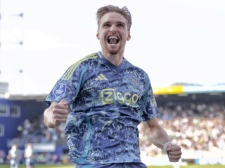 'Farioli ligt op koers om de jongste coach te worden die het eredivisiekampioenschap pakt'