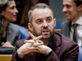 Fractievoorzitter SP Jimmy Dijk: overheid moet stoppen met pesttaks