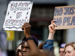 Hoe een nieuwe toets racisme en discriminatie binnen de overheid blootlegt