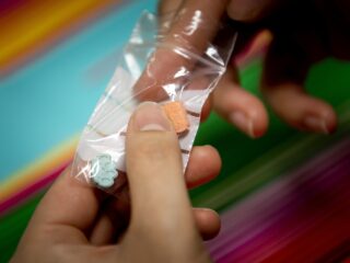 Drugsgebruik onder jongeren stijgt: 'Ze denken de wereld aan te kunnen'