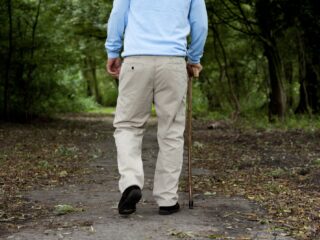 Strijd tegen eenzaamheid ouderen en jongeren: 'Maatschappelijke bewustwording is het belangrijkst'
