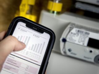 Oplopende energiekosten: 'Kabinet, zet de energiebelasting op elektriciteit op nul!'