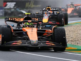 McLaren-rijder Norris wint in Melbourne eerste GP van seizoen: 'Eerste tik is uitgedeeld'