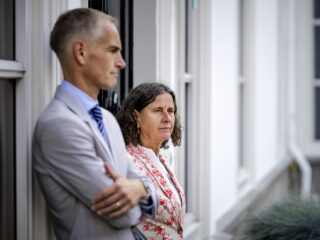 Toch geen sprake van asielcrisis: 'Voortdurend op- en afschalen opvang is het probleem'