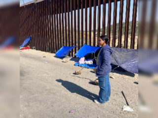 Tussen wal en schip: migranten aan zuidgrens VS
