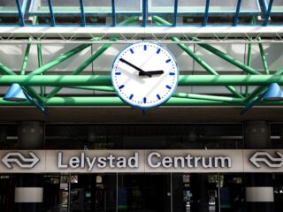 Gaan we eindelijk stoppen met zomer- en wintertijd?