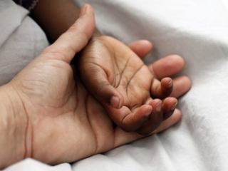 Adoptiemoeder over adoptieproces: 'Ik voelde verantwoordelijkheid de kritische geluiden tot me te nemen'