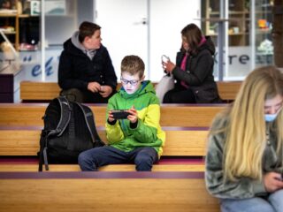 Vormt socialmediagebruik een gevaar voor kinderen? 'Het is een valse ontspanning'