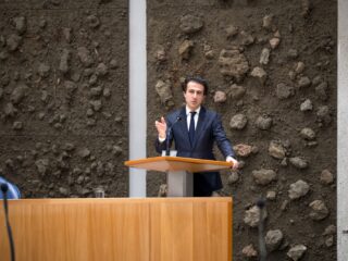 Stand.nl: 'De Tweede Kamer moet zich constructief opstellen'