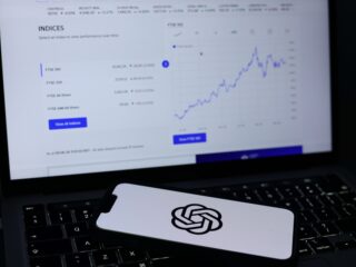 Vrees voor impact AI op banenmarkt: 'Hebben geleerd met smartphone te werken, waarom niet ook met AI?'