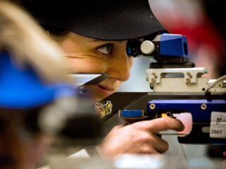 De schietbaan is toegankelijk voor jong en oud: 'Heeft niks met geweld te maken'